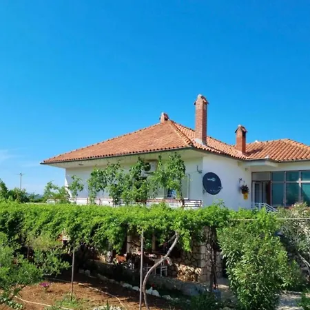 公寓 Ivana 穆泰尔岛